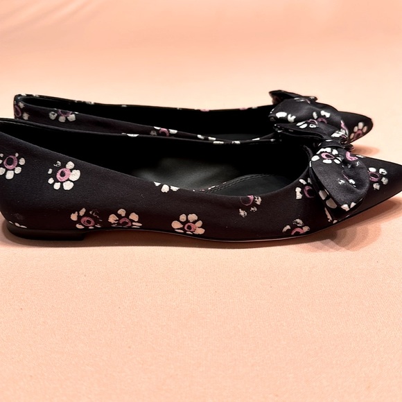 New Tory, Burch floral satin flat shoes.  Size 7 1/2 - Picture 4 of 7
